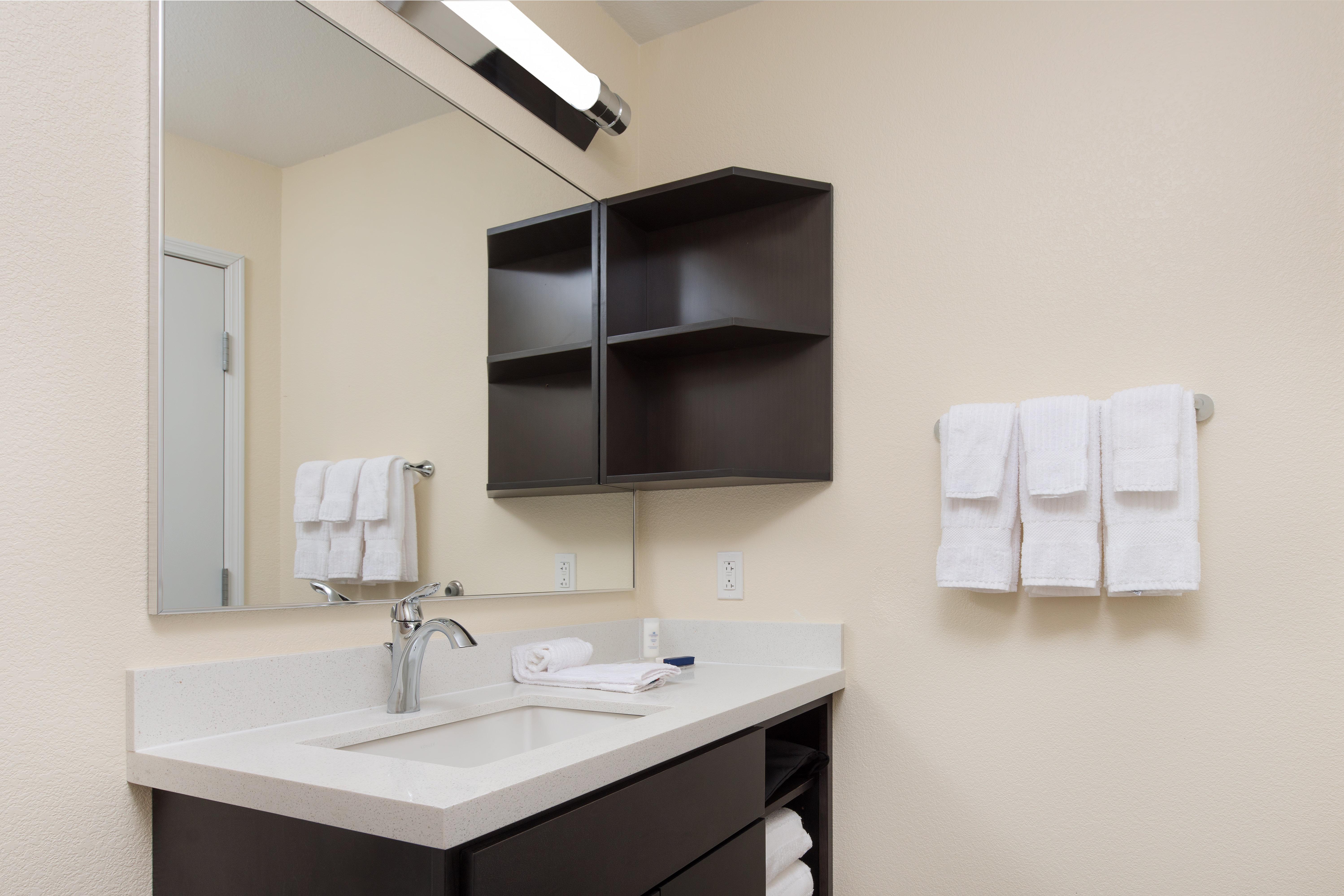 Candlewood Suites Columbia Hwy 63 & I-70 By Ihg Exterior photo